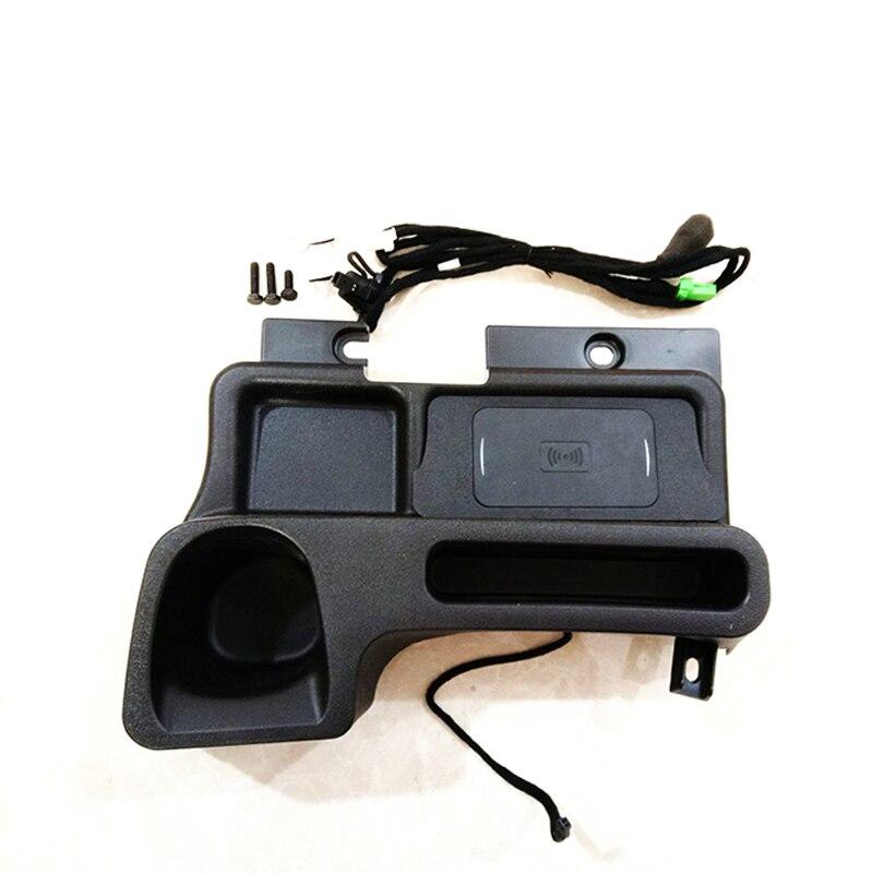 Toyota Land Cruiser Storage Tray with Wireless Charger