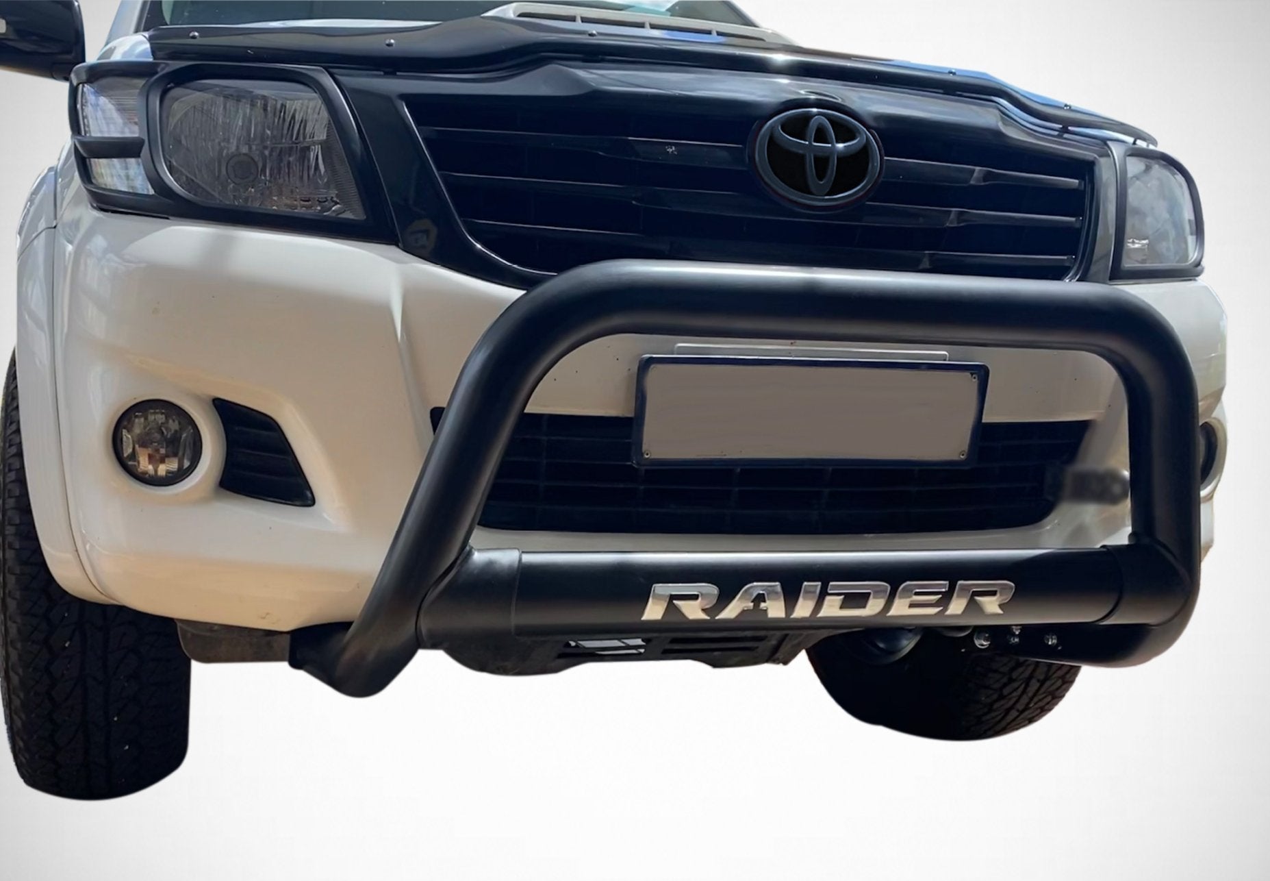 Toyota Hilux Vigo 2011 - 2015 Nudge Bar Black BS-80022